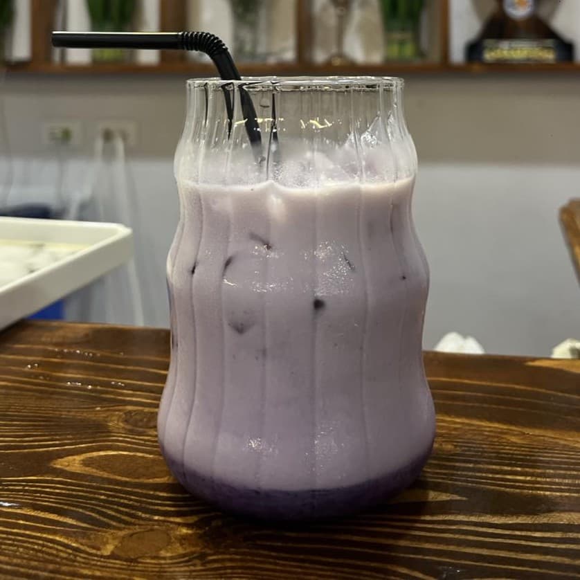 Ube latte